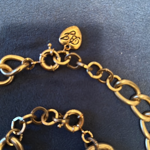 Betsey Johnson Matching Necklace & Bracelet - Picture 2 of 3